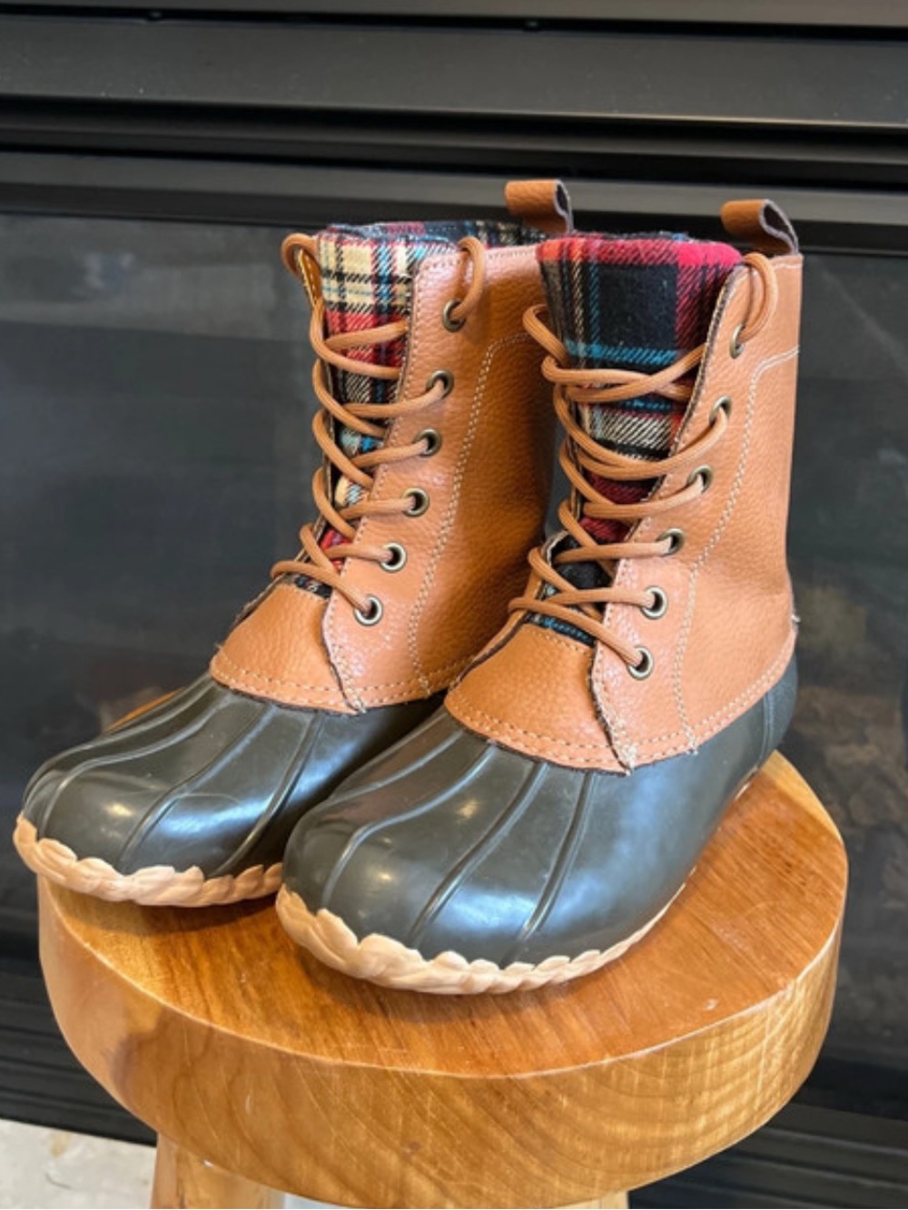 Sporto Dede Retro 80s 90s style Duck Boots
Leather Plaid lined Upper Womens 7